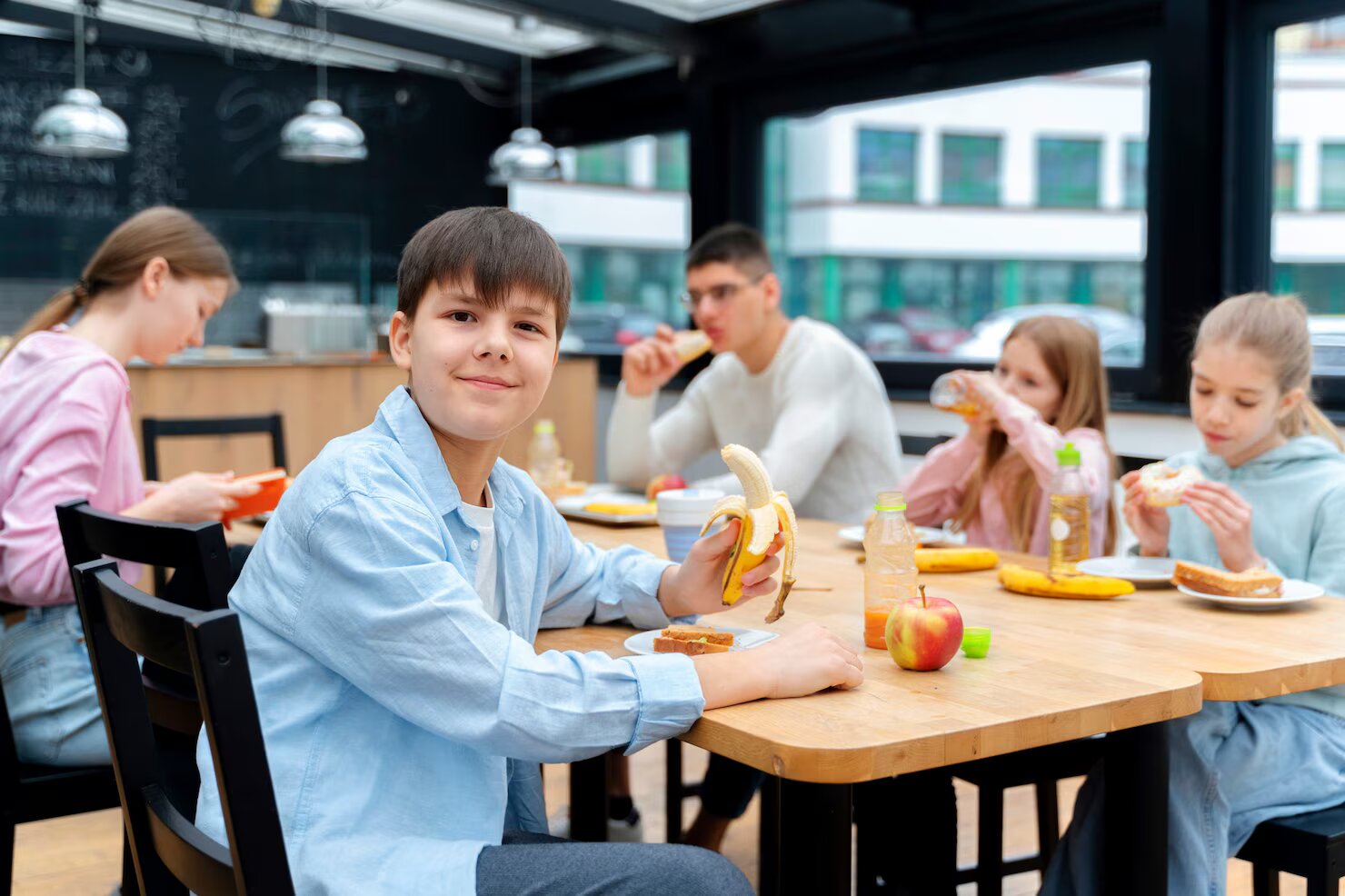 Pourquoi opter pour la cantine scolaire pour son enfant ?